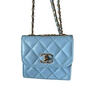 Chanel Trendy leather WOC